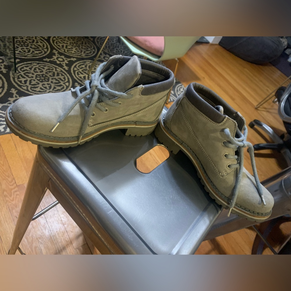 Will’s Vegan Shoes Gray Boots size 37